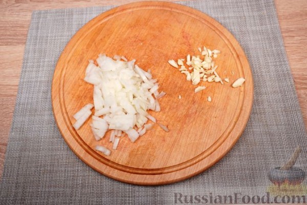 Запечённые баклажаны с фаршем и сыром