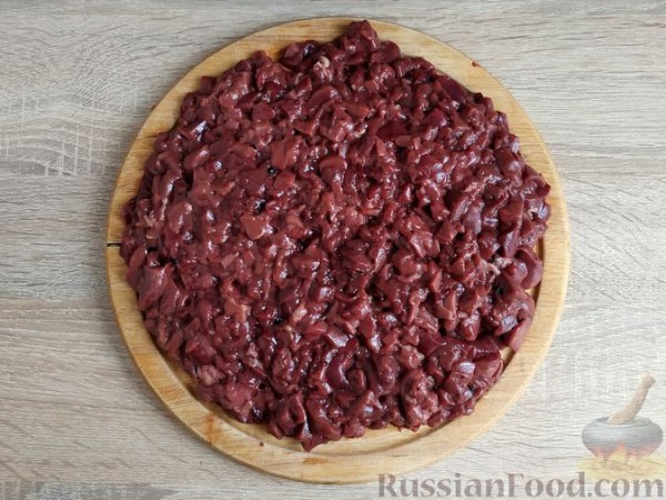 Рубленые котлеты из куриной печени с шампиньонами и зеленью