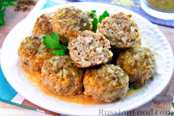 Мясные тефтели с рисом и гречкой